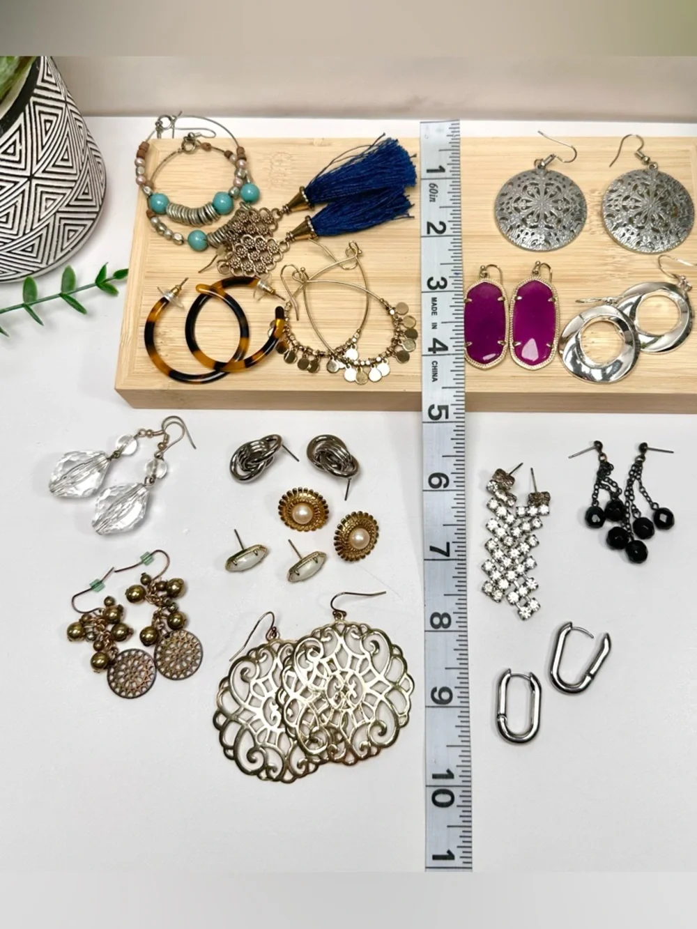 ❤️Earring Essentials Bundle (including MOP Kendra Scott Studs!) - 16 pairs - Picture 15 of 15